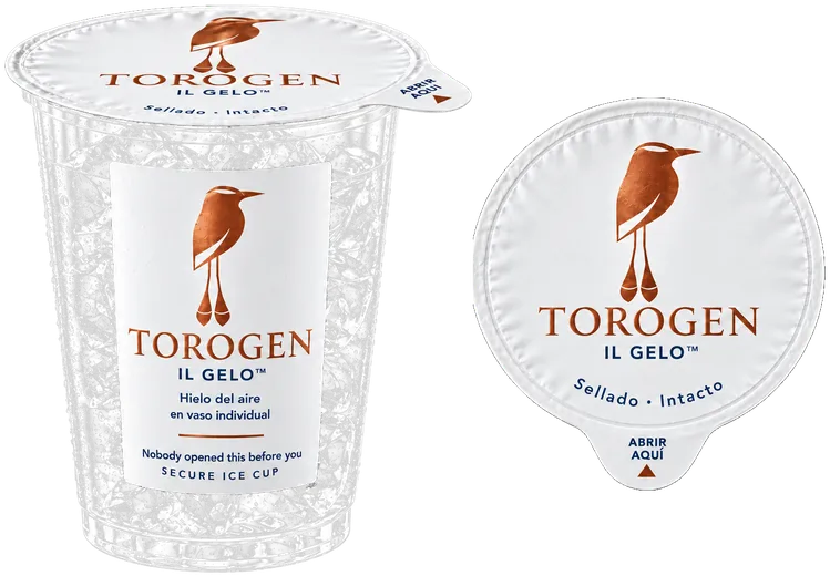 Vaso IL GELO con hielo y, al lado, su tapa sellada con la lengüeta ABRIR AQUÍ — diseño preliminar